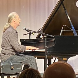 Louisa Arts Center - Harry Chapin Band.