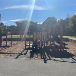 Hilltop park - Big kids playground