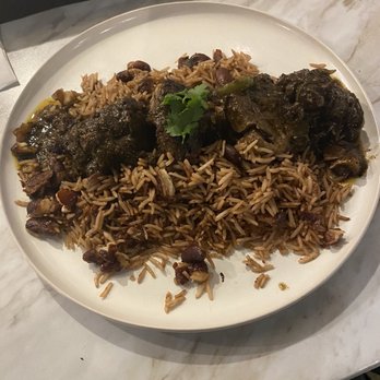 Zeke's Kitchen & Bar - Oxtails - New American Near Me - Smyrna, Georgia Zeke's Kitchen & Bar - Oxtails - New American Near Me - Smyrna, Georgia