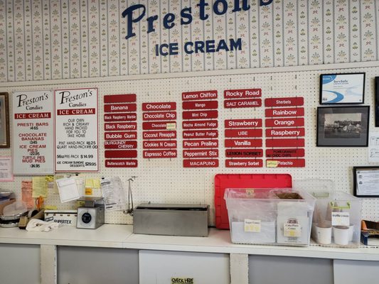 Preston's Candy & Ice Cream by null