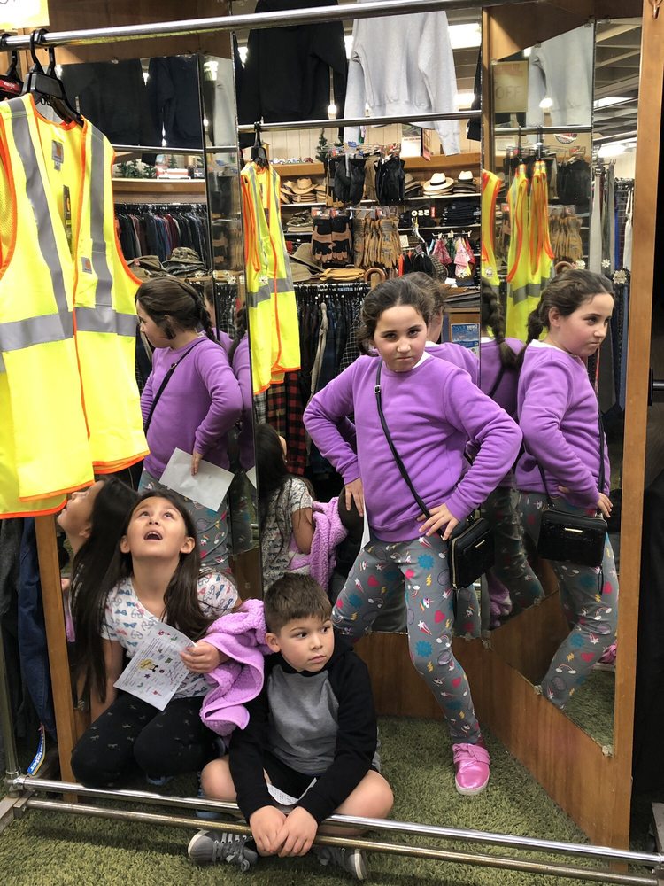 Mac Nab's Men's Wear Logo