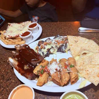El Torito Grill - SAMPLER PLATTER KIDS CHEESE PIZZA - Mexican Near Me - Brea, California