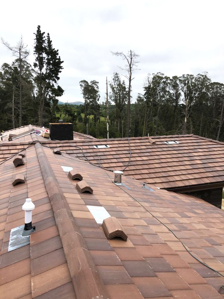 Slide of Blue Wave Roofing