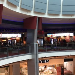 Hoyts Chatswood - Cinema entry level 6 and you have to pass by the mandatory candy store
