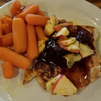 Cracker Barrel Old Country Store - Apple Cider BBQ chicken - American Near Me - Lancaster, Pennsylvania