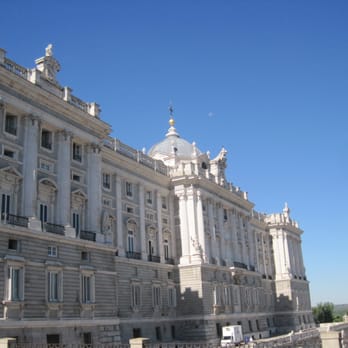 Palacio Real de Madrid - Side view - Landmarks & Historical Buildings Near Me - Madrid, M Palacio Real de Madrid - Side view - Landmarks & Historical Buildings Near Me - Madrid, M