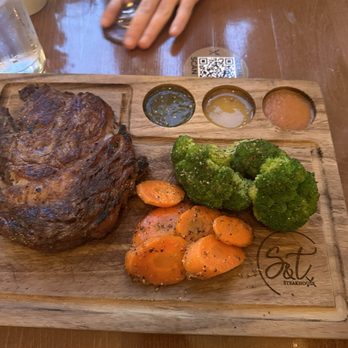 S&T Steak House - Ribeye 16 oz - Steakhouses Near Me - Chicago, Illinois