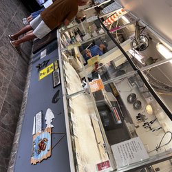 Skinner's Seafood - Fresh seafood to select from