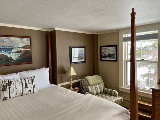 The Lake House at Ferry Point Inn by null
