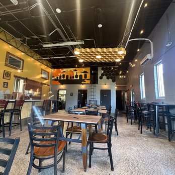 Alvarium Roasting Company - Indoor seating - Coffee Roasteries Near Me - New Britain, Connecticut Alvarium Roasting Company - Indoor seating - Coffee Roasteries Near Me - New Britain, Connecticut