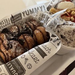 Roll Ice Cream & Sweets - Deep fried oreos with cookies and cream ice cream