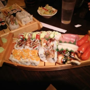Momo Sushi - Sushi Bars Near Me - Kelowna, British Columbia