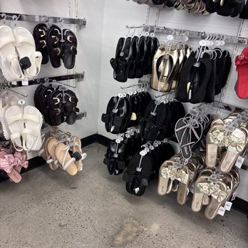 Rainbow - Huge selection of shoes - Women's Clothing Near Me - Moreno Valley, California Rainbow - Huge selection of shoes - Women's Clothing Near Me - Moreno Valley, California