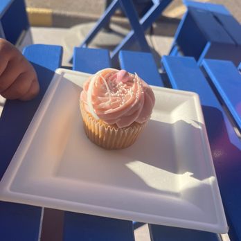 Honeymoon Sweets European Bakery - Strawberry cupcake - Bakeries Near Me - Tempe, Arizona Honeymoon Sweets European Bakery - Strawberry cupcake - Bakeries Near Me - Tempe, Arizona