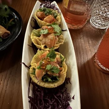 Hobgoblin Bar - Salmon Tartare - Bars Near Me - Boston, Massachusetts