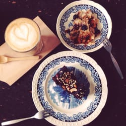 Watt - Latte au lait d'amande et gâteaux vegans.