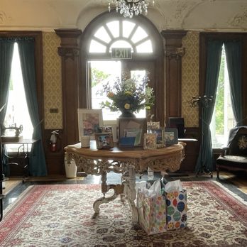 Revival Wheeler Mansion - Main entrance - Bed & Breakfast Near Me - Orange, Massachusetts