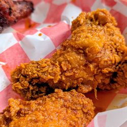 Louie's Hot Chicken & Barbecue - Tennessee wings