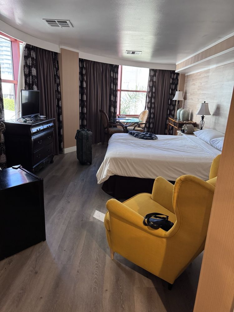 Garden Suite Hotel and Resort