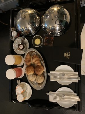 Hôtel de Berri Champs-Élysées, a Luxury Collection Hotel, Paris by null