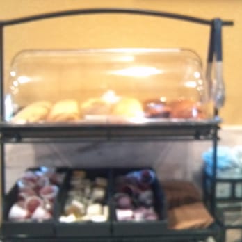 la Madeleine - Free bread and homeade jelly! - Cafes Near Me - Pearland, Texas la Madeleine - Free bread and homeade jelly! - Cafes Near Me - Pearland, Texas