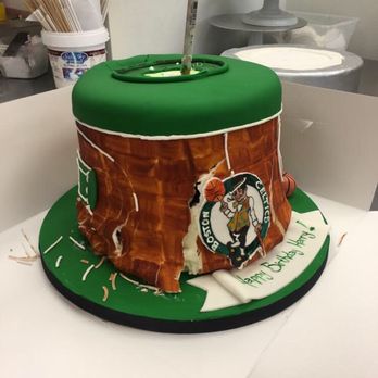 Oakleaf Cakes - The broken cake with fondant on - Bakeries Near Me - Boston, Massachusetts