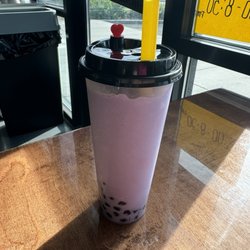 SOMTUM:  THAI & LAO FOOD - Taro boba smoothie