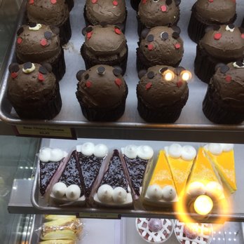 Honu Bakery - Bear cupcakes! - Bakeries Near Me - Honolulu, Hawaii