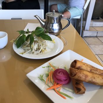 Saigon Boy Noodle House - Crispy shrimp spring roll - Vietnamese Near Me - Ottawa, Ontario Saigon Boy Noodle House - Crispy shrimp spring roll - Vietnamese Near Me - Ottawa, Ontario