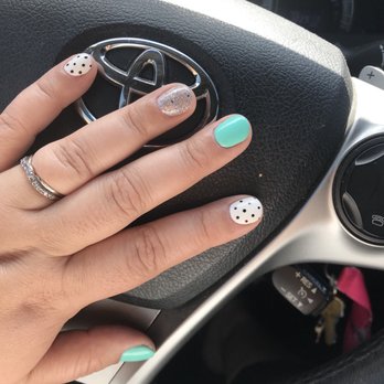 Gloss Nail Bar - Nail Salons Near Me - Anaheim, California