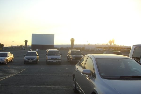 Vineland Drive-In by null