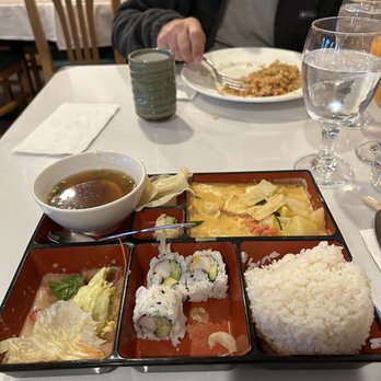 Lemon Grass - Lunch box special - Sushi Bars Near Me - Maryville, Tennessee Lemon Grass - Lunch box special - Sushi Bars Near Me - Maryville, Tennessee