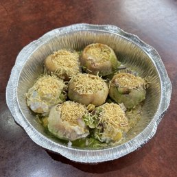 Dahi Puri (refreshing and cold but spicy) Dahi Puri (refreshing and cold but spicy)