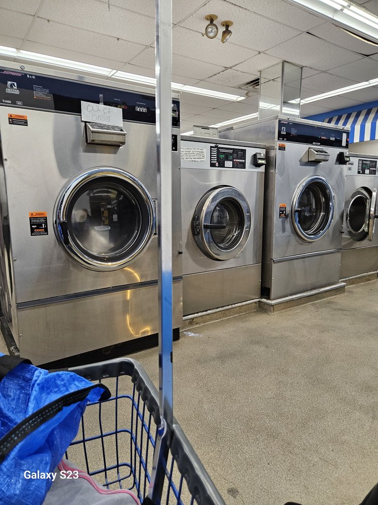 WASH & DRY Updated September 2024 20 Reviews 26 Hobart St, Quincy