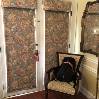Eliza Thompson House - Blinds for privacy. - Hotels Near Me - Savannah, Georgia Eliza Thompson House - Blinds for privacy. - Hotels Near Me - Savannah, Georgia