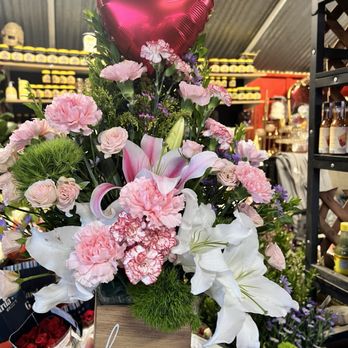 Flowers By Ceci - Beautiful design and extremely fragrant! - Florists Near Me - Oxnard, California Flowers By Ceci - Beautiful design and extremely fragrant! - Florists Near Me - Oxnard, California