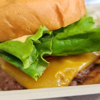 Beep’s Burgers - 1/2 pounder with cheddar cheese and extra lettuce - Burgers Near Me - San Francisco, California