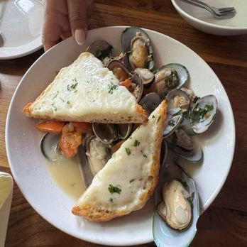 Catch - Steamed Mussels and Clams - Seafood Near Me - Carmel, California Catch - Steamed Mussels and Clams - Seafood Near Me - Carmel, California