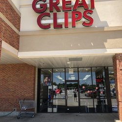 Great Clips - Storefront pic of great clips, hair salon in Louisville KY