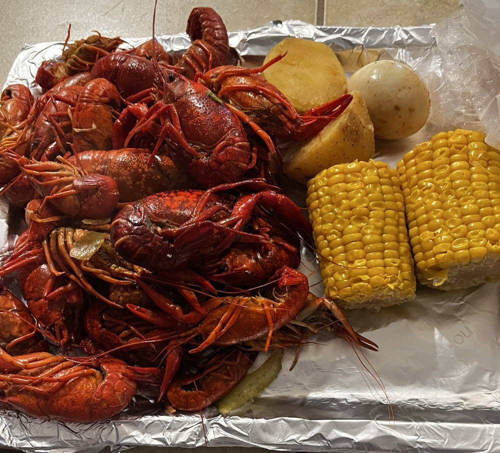 Danny's Grocery Logo