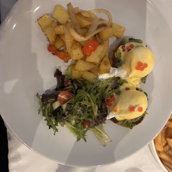 Cross Road - Crab cake Benedict - Caribbean Near Me - Brooklyn, New York