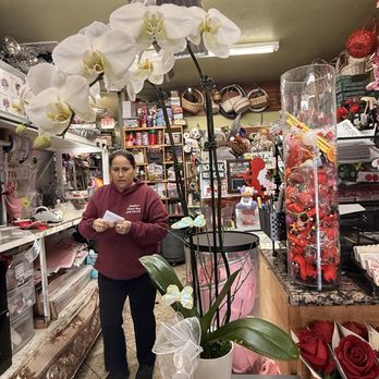 Juanita's Flower Shop - Florists Near Me - Richmond, California Juanita's Flower Shop - Florists Near Me - Richmond, California