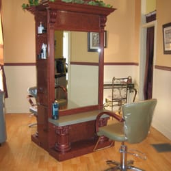 Avant Garde Salon