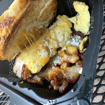 Drizzle - Sunrise Breakfast Sandwich *chefs kiss* - Coffee & Tea Near Me - Mount Shasta, California Drizzle - Sunrise Breakfast Sandwich *chefs kiss* - Coffee & Tea Near Me - Mount Shasta, California