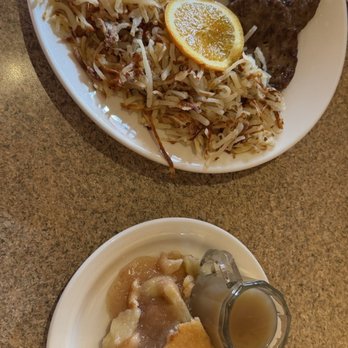 Thunderbird Restaurant - Breakfast and apple pie - American Near Me - Mt. Carmel Junction, Utah Thunderbird Restaurant - Breakfast and apple pie - American Near Me - Mt. Carmel Junction, Utah