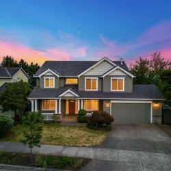 Cassandra Skelley - PDX Dwellings - I love doing twilight shoots and especially when the sky is absolutely gorgeous!!