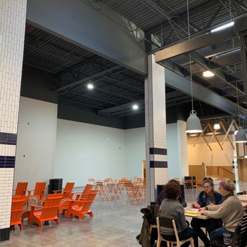 Van Aken District - Game area with jenga and connect 4. - Food Court Near Me - Shaker Heights, Ohio