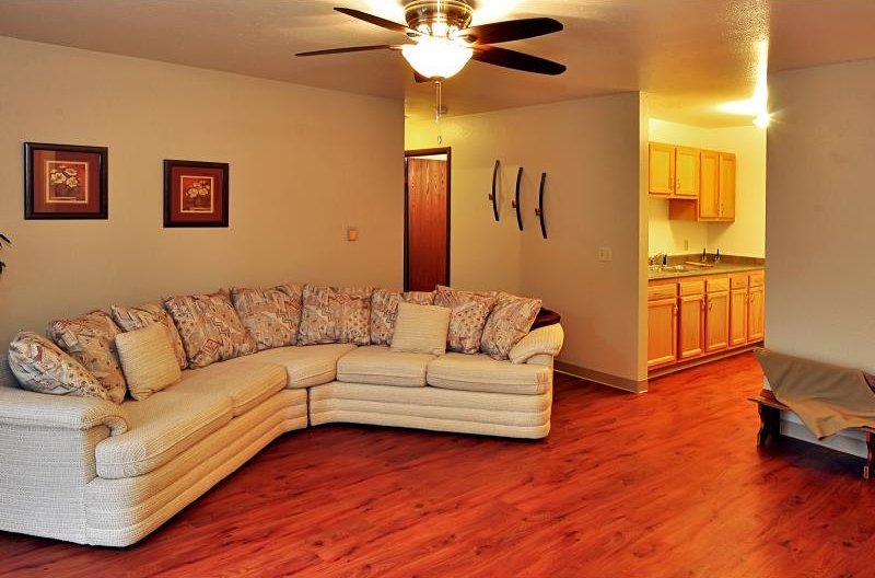 PORTLAND APARTMENTS Request Information 14 Photos 1800 Lillian