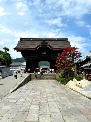 Zenkōji temple by null