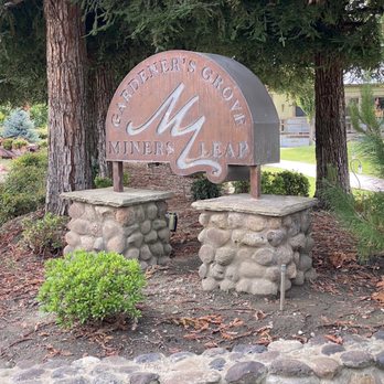 Miner's Leap Winery - Wineries Near Me - Clarksburg, California